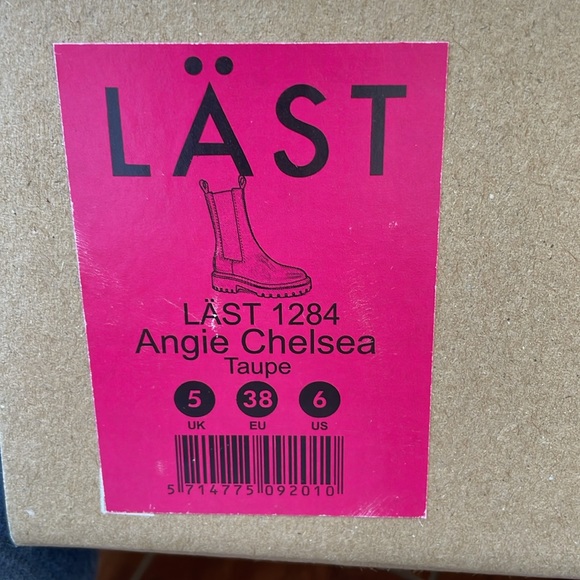 LAST Angie Chelsea boots - Picture 8 of 8